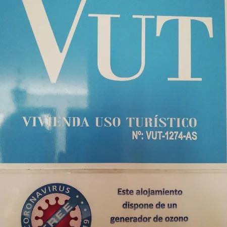 La Muralla De * Llanes